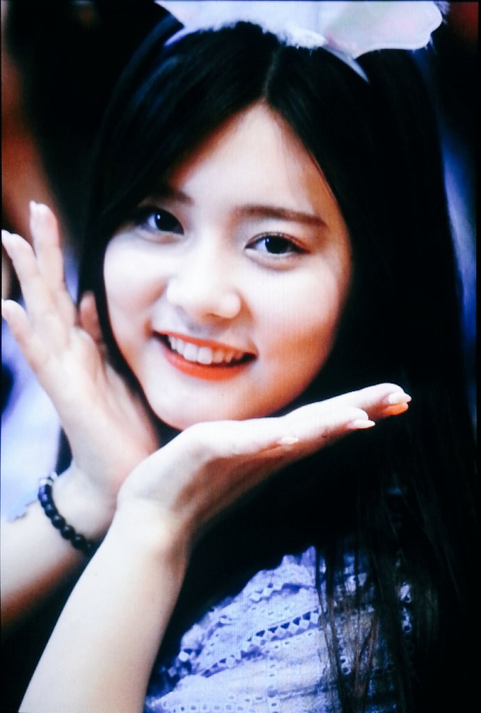 onlyone_kr's tweet photo. 160626 코엑스 팬싸 프리뷰 #DIA #다이아 #EUNCHAE #은채 @dia_official 아컨 받기 힘든 은채니뮤..😝 https://t.co/CjA6qF0vIl