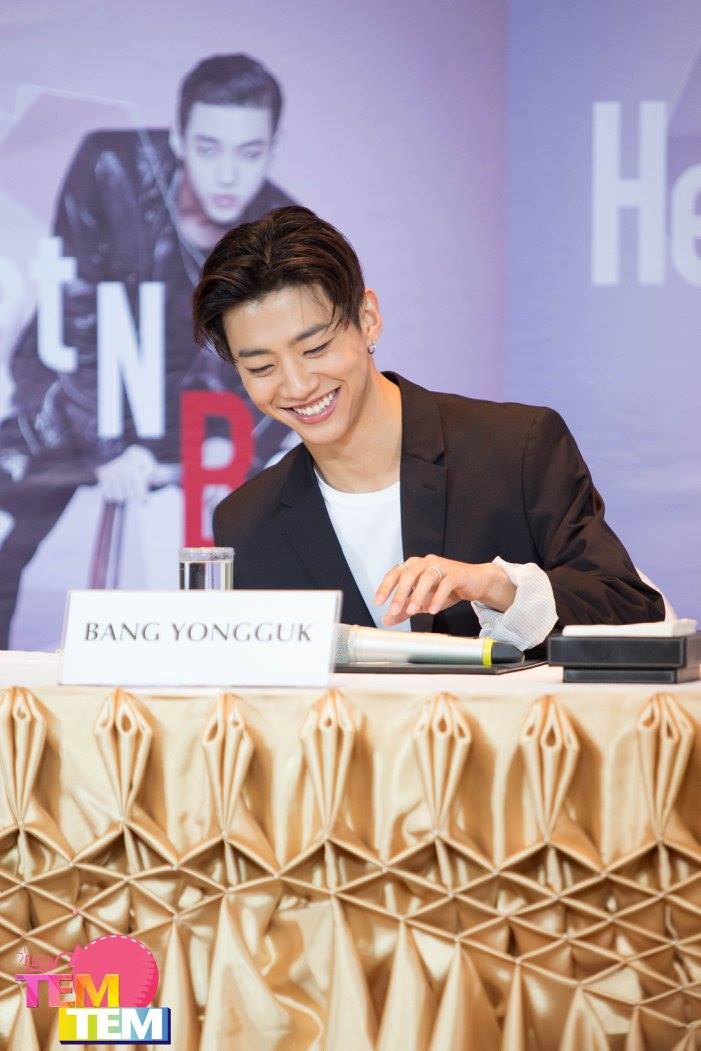 yxongguk's tweet photo. 🌸 sorriso do yongguk é mais brilhante que o seu futuro 🌸 https://t.co/Ppe4HwJKAl