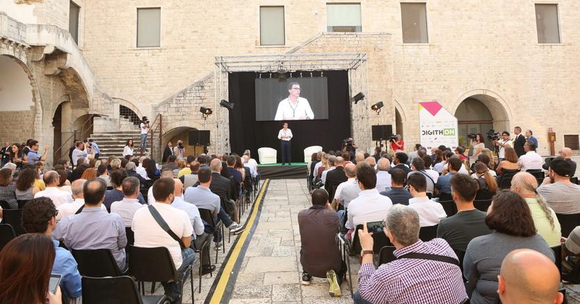 sole24ore's tweet photo. Piattaforme online per studenti e app per non perdersi. I premiati di Digithon https://t.co/saZH7y1THA https://t.co/BMCiJRdLY8