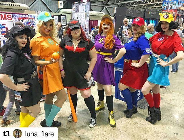 cosplayamerica's tweet image. #JustceLeagueoftheirOwn plus one #DCBombshell #Batgirl ( source : instagram.com/p/BFpKh9mQVD8/ ) #Planetcomicon #Kansas
