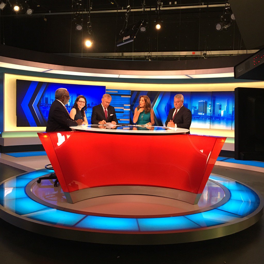 #RoundTable on #TWISF during a commercial break https://t.co/qgEtLuFnTF