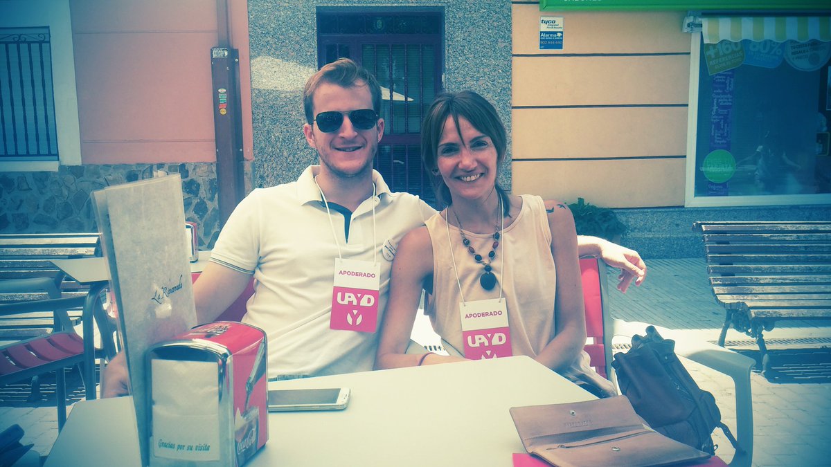 madeforMaRiA_tu's tweet photo. Retomando fuerzas para continuar esta tarde #UPYDapoderados @UPYD @UPYD_Madrid @UPyD_Pinto https://t.co/UPXdOQRIZK