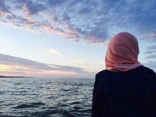 .....

⁧#الفـجر⁩ بدايـات هـادئـة واذآن يسـكُن الـروح ودعـوات تُـرفع للسـماء , ربـّي اجـعل يـومَنا كلـه خـير
.