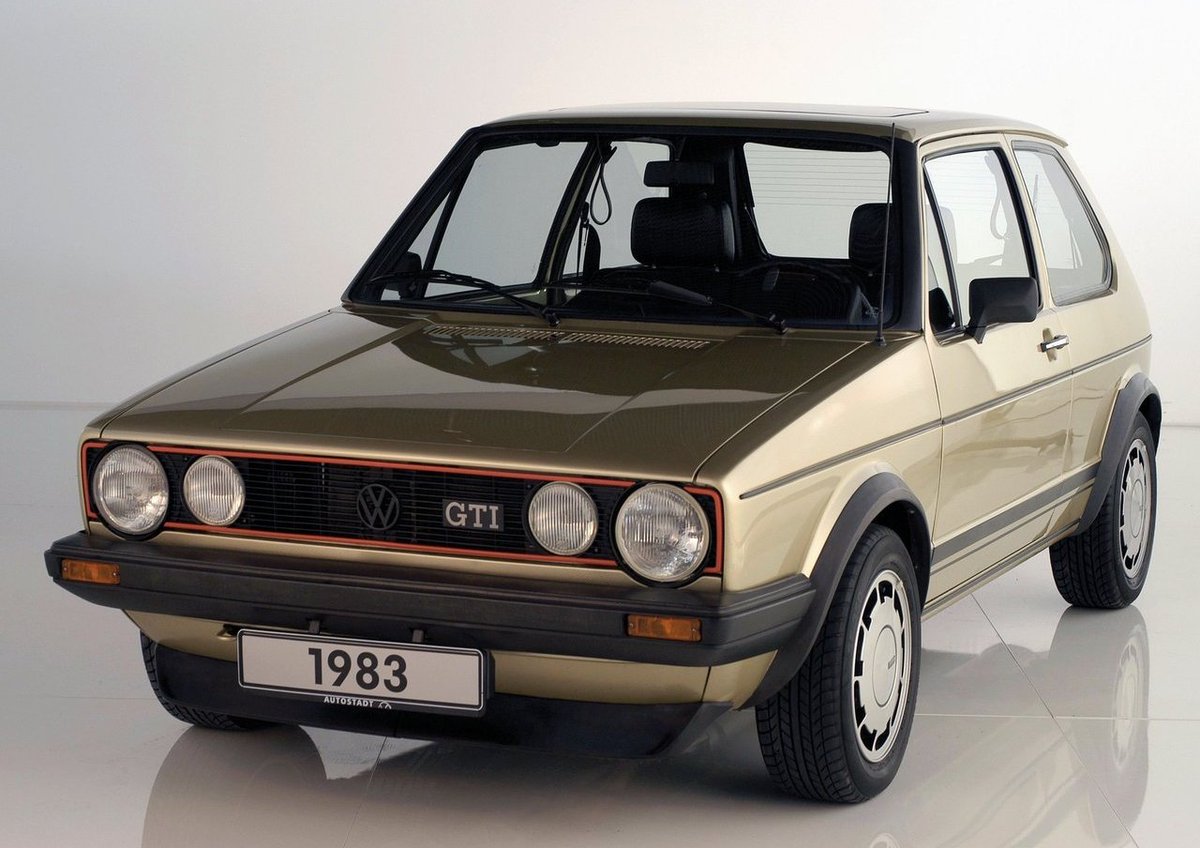 TopDriveCZ's tweet photo. mk1 GTI Pirelli 1983 @Pirelli @VolkswagenCZ @vwfans @VWUKNews #hothatch #youngtimer #cool #80s #VWdreams https://t.co/fDcORkkHVL