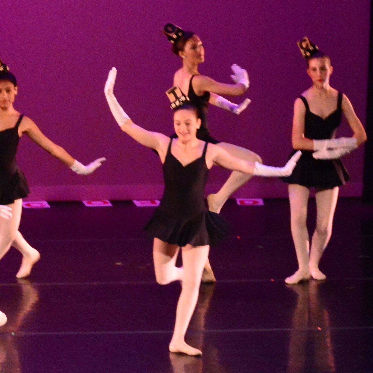 DreamAchieve06's tweet photo. Scrabble headpieces #ballet #marypoppins #themovingcompany #supercalifragilisticexpialidocious https://t.co/1DdZqsniRc
