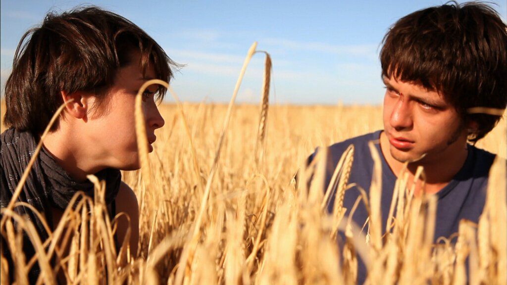 Sala33cinema's tweet photo. Avui hi ha temps per tot! A les 22.40h vibrareu també amb "Puzzled Love" @ESCAC_UB https://t.co/UERJEX2uro https://t.co/I8ehfo1HpJ