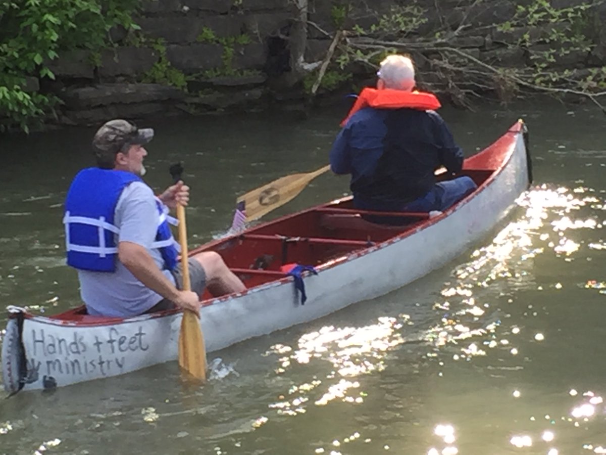 MarionCVB's tweet photo. It's #NationalCanoeDay! Who has plans on the water today? #canoe #MonRiver #TygartRiver #WestForkRiver #BuffaloCreek https://t.co/Bbc4pSHQ2z