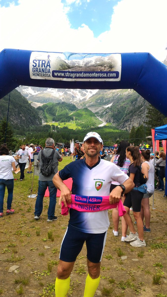 Capitantango's tweet photo. NRDC-ITA Running Club performing at STRA'GRANDA Monterosa Trail. Macugnaga, 26 June 2016. #Wearejointandcombined https://t.co/fULubl1Yxc