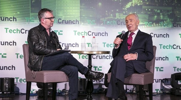 GlassesOn tweet media