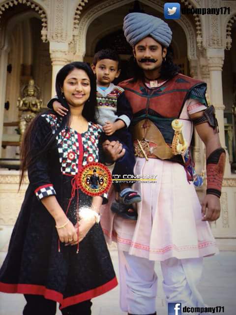 dasamadhu's tweet photo. @dasadarshan @vijayaananth2 
Super jodi made for each other 
Junior boss super look 
@Darshu7999 https://t.co/8EqvUg1a0c
