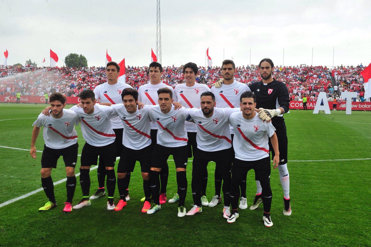 leonsfdo's tweet photo. Las 9 letras de la palabra Orgulloso se quedan cortas para describir lo que sentimos
Honor a ustedes!!! Forza SAT!! https://t.co/RUtkBrzze9