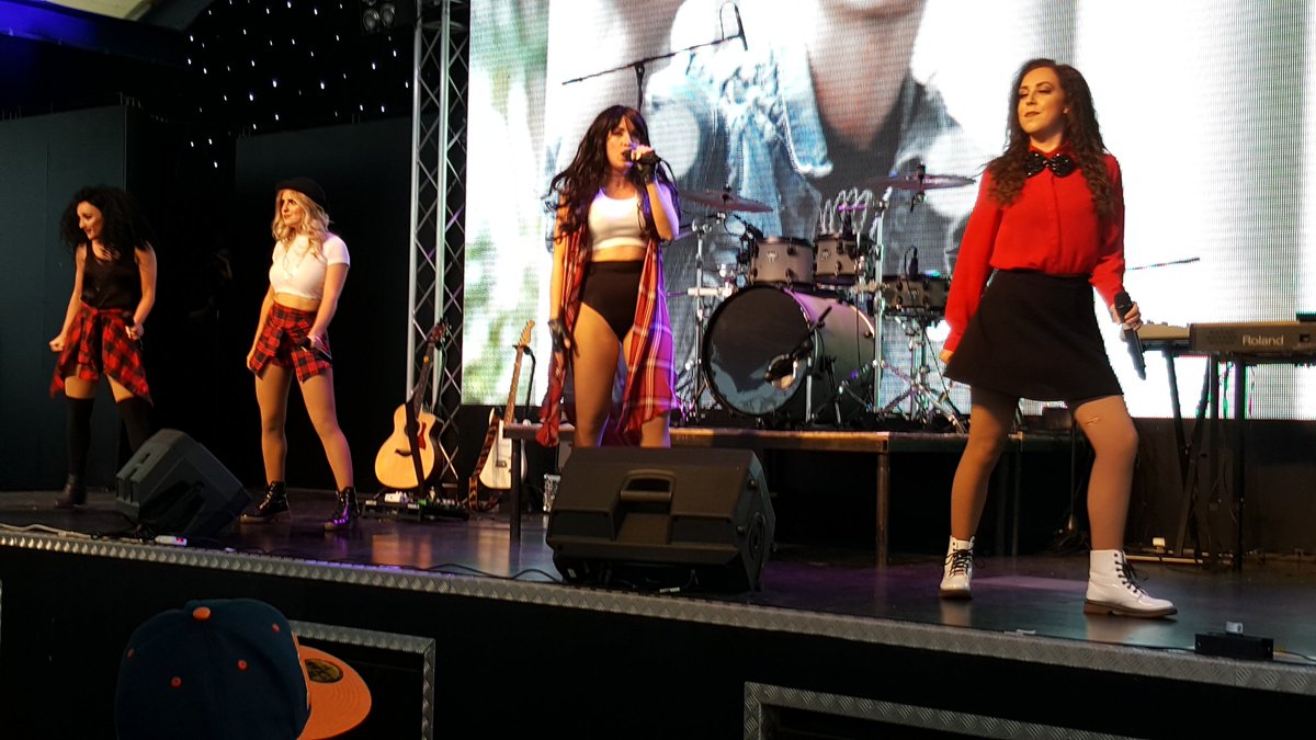 LordofMalton's tweet photo. Brilliant night at #PartyInThePark @flamingolanduk @Dollymixuk @4thImpactMusic @RETAKETHAT https://t.co/A3de6DNsmg