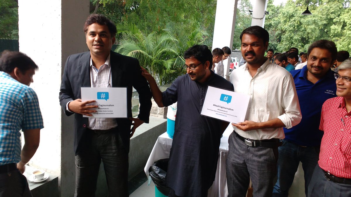 Media_Khabar's tweet photo. SP Singh Memorial Lecture2016 #HashtagJournalism #MediaKhabar16 https://t.co/qhIArLnI2f