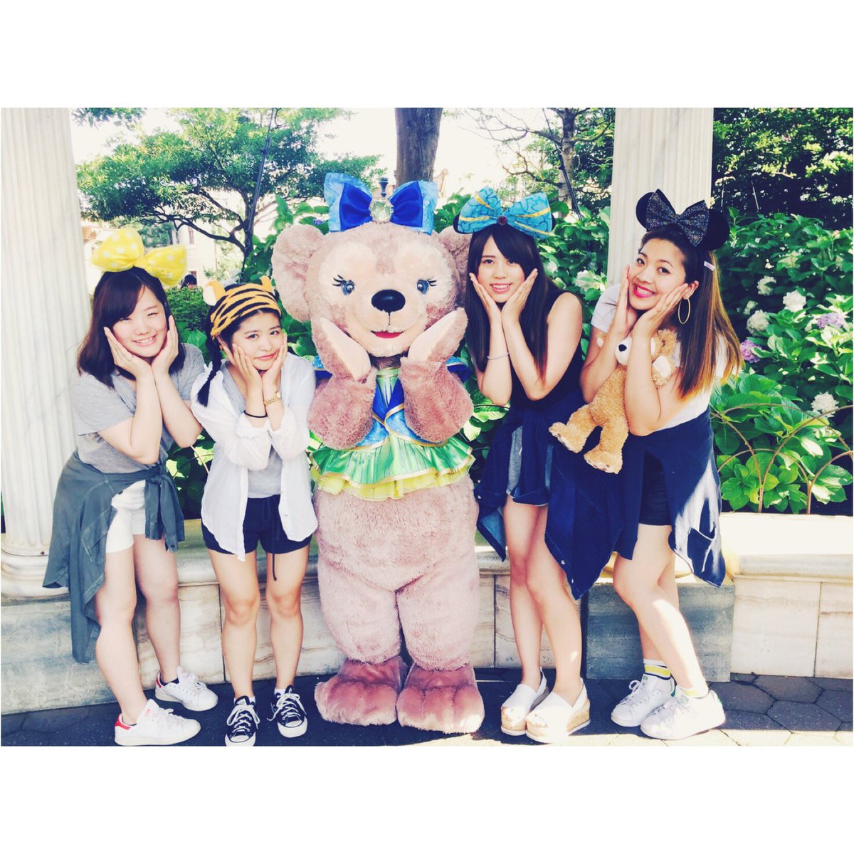 szsz0316's tweet photo. 10年ぶりのディズニーシー🐭💓
こんな楽しかったんやな😂👌✨
むいびえん！！！最高に楽しい1日やったな〜もか、みつき、なぎありがと💜💛💙次は30歳の時にね（笑）集合しようね（笑） https://t.co/kPovpAtwDX