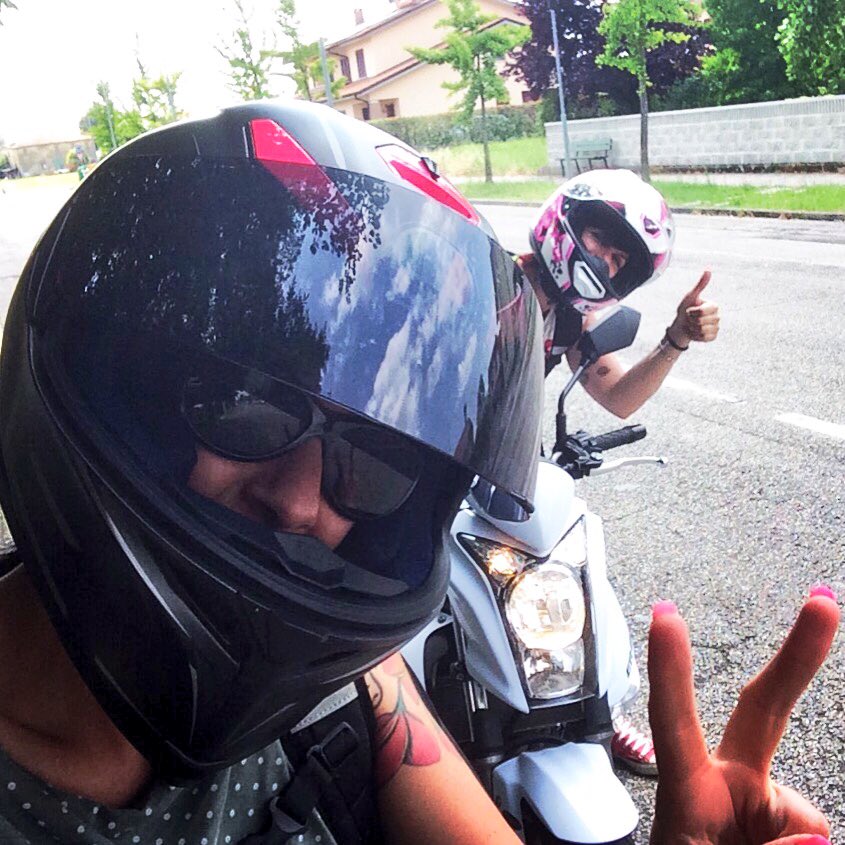 CarolinaTitone's tweet photo. #ducati monster Vs #Kawasaki #moto #girlbiker https://t.co/g3Iu1m3pNc