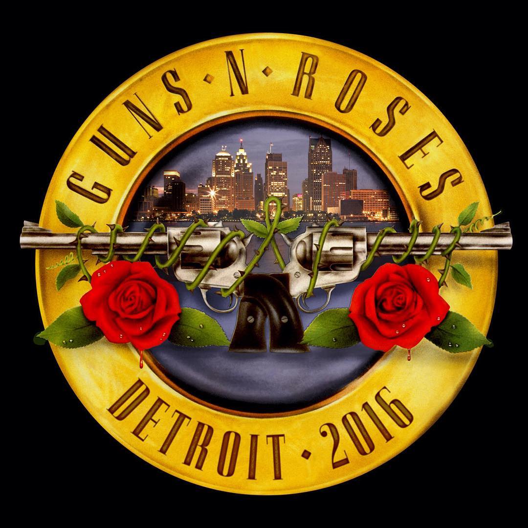 I came back!
After some personal problems, here I am back to post pictures of my idol <a href="/Slash/">Slash</a> back to <a href="/GunsNRoses/">Guns N' Roses</a>