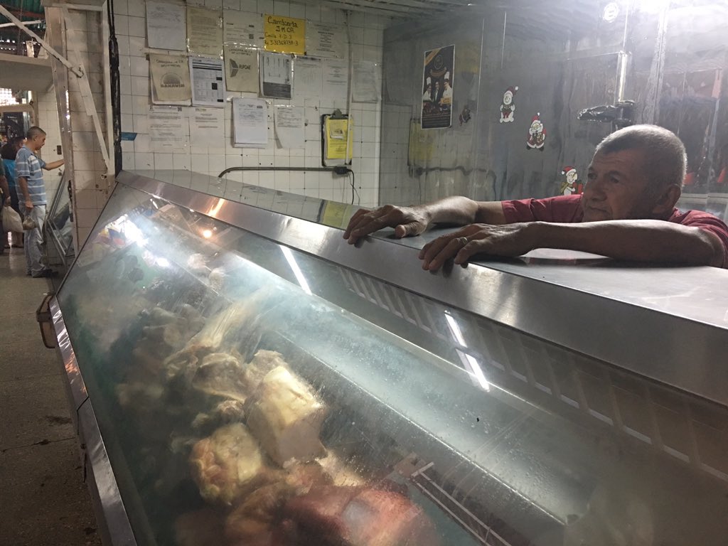 There is food in #Venezuela markets but hyper-inflation means most cannot afford prices, go without. #VZLAcrisis.