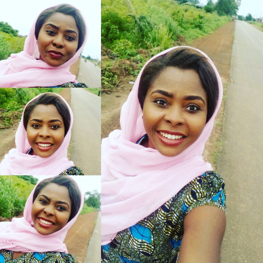 AngiesOfficial's tweet photo. Jokwa!!
That's how you greet here in Amasiri, Afikpo.
#NaijaCorper #EbonyiKopa #NYSC #WorkonFriday https://t.co/iBqqTLIFJf