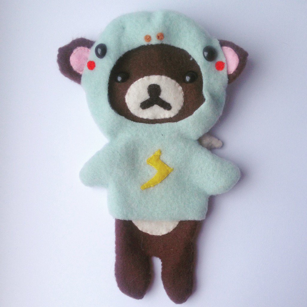 furry_milk's tweet photo. This little #bear is hoping to be in the #etsymadelocal event this year! #glasgowetsy #etsyuk https://t.co/oK3FVkagR7