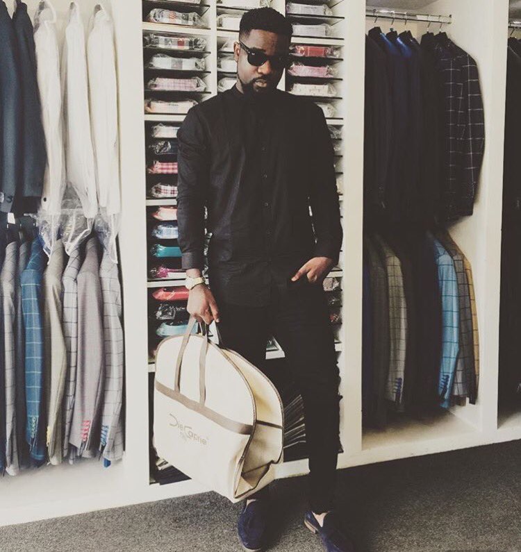 5 more days guys..Are you ready???🔥🔥🔥🔥🔥🔥 #KingSark #SarkodieLiveInCanada..Too lit bruh <a href="/sarkodie/">Sarkodie</a>