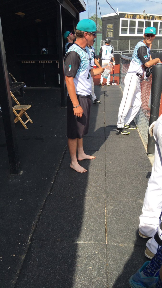 TheRealJMiller1's tweet photo. @therealryanweav with no shoes on today! #goofball #adorable https://t.co/7fBtqxWcQg
