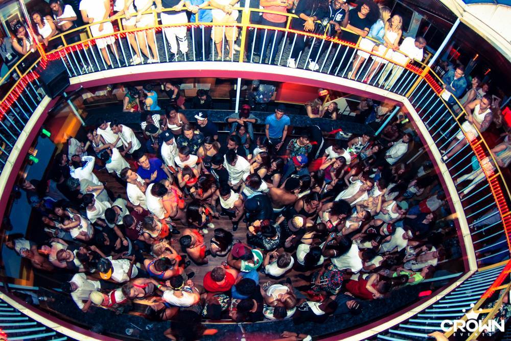 CrownEvents's tweet photo. Who'd be down for a BOAT RAVE?! RT &amp; FAV!  #DestinationUnknown #DestinationUnknown2016 https://t.co/79D3QeHf7E