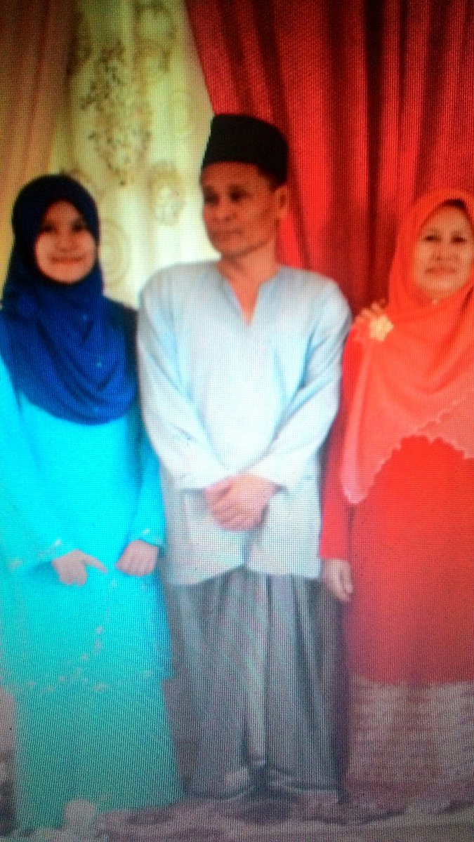 azlyaali's tweet photo. We kept our love in this photograph💔 https://t.co/zGtKfM7AMY