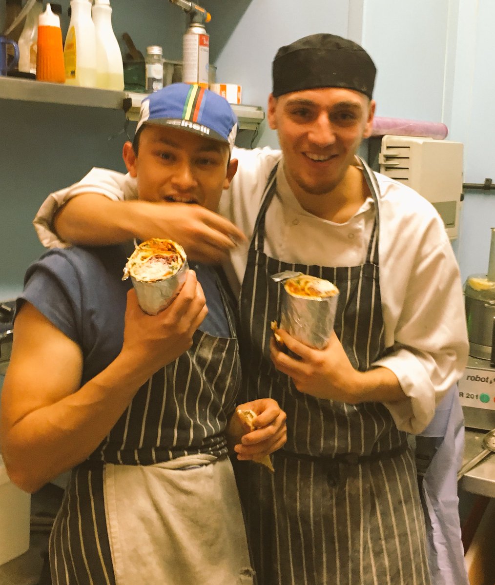 barrie_maxine's tweet photo. Boys having lunch break almost time for dinner service #myteam #vdeepteam @VDEEPLeith @vdeepchef1 @manwithtenan X https://t.co/AanUB7XuD7