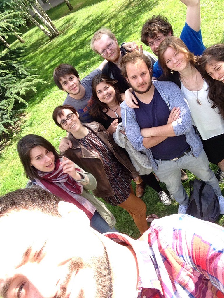 sebchaillou's tweet photo. Un #SElfie éblouissant à la fin des #JNCE2016 bravo à toute l'équipe de @solidaritetudt https://t.co/jjbGjCBJkk