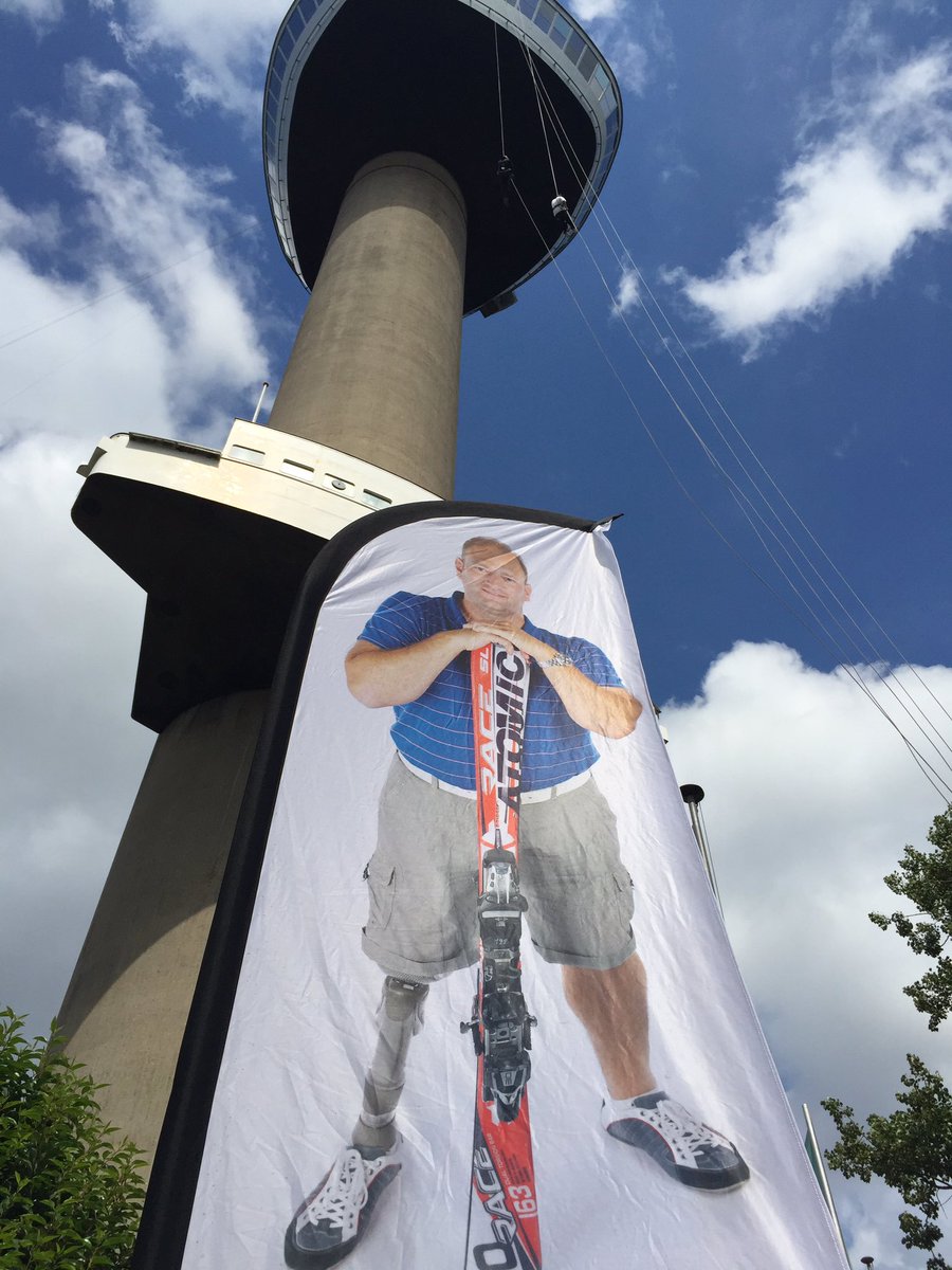 Wat een prachtige dag om te <a href="/AbseilEuromast/">Abseilen Euromast</a> met de <a href="/DvdZfoundation/">DvdZ foundation</a>