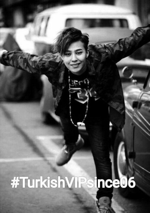 IkonCool's tweet photo. jiyong neden bu kadar tatlısın #TurkishVIPsince06 https://t.co/KSngbOY7Ow