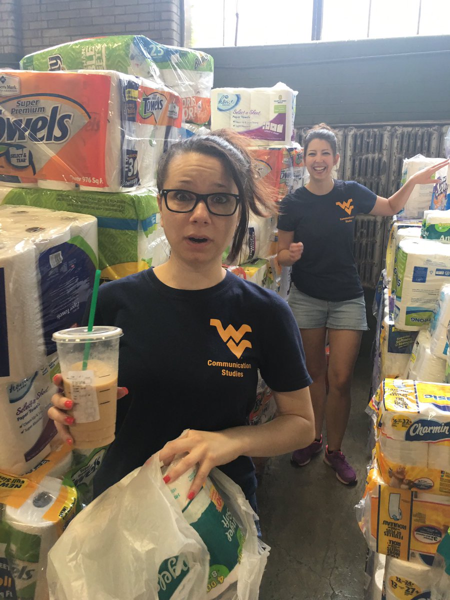 WVUStudentLife's tweet photo. Moved by the outpouring of support today. Keep it coming! #WVFloods #WVU #MountaineerStrong #WestVirginiaStrong https://t.co/Dwsn3liKVF