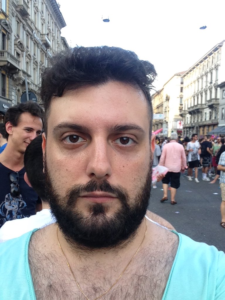 NicholasVita990's tweet photo. Evviva il #MilanoPride! Giornata stupenda e indimenticabile. #iononchiedoscusa #everybodypride #25giugno2016 https://t.co/vmFQP0i2VF