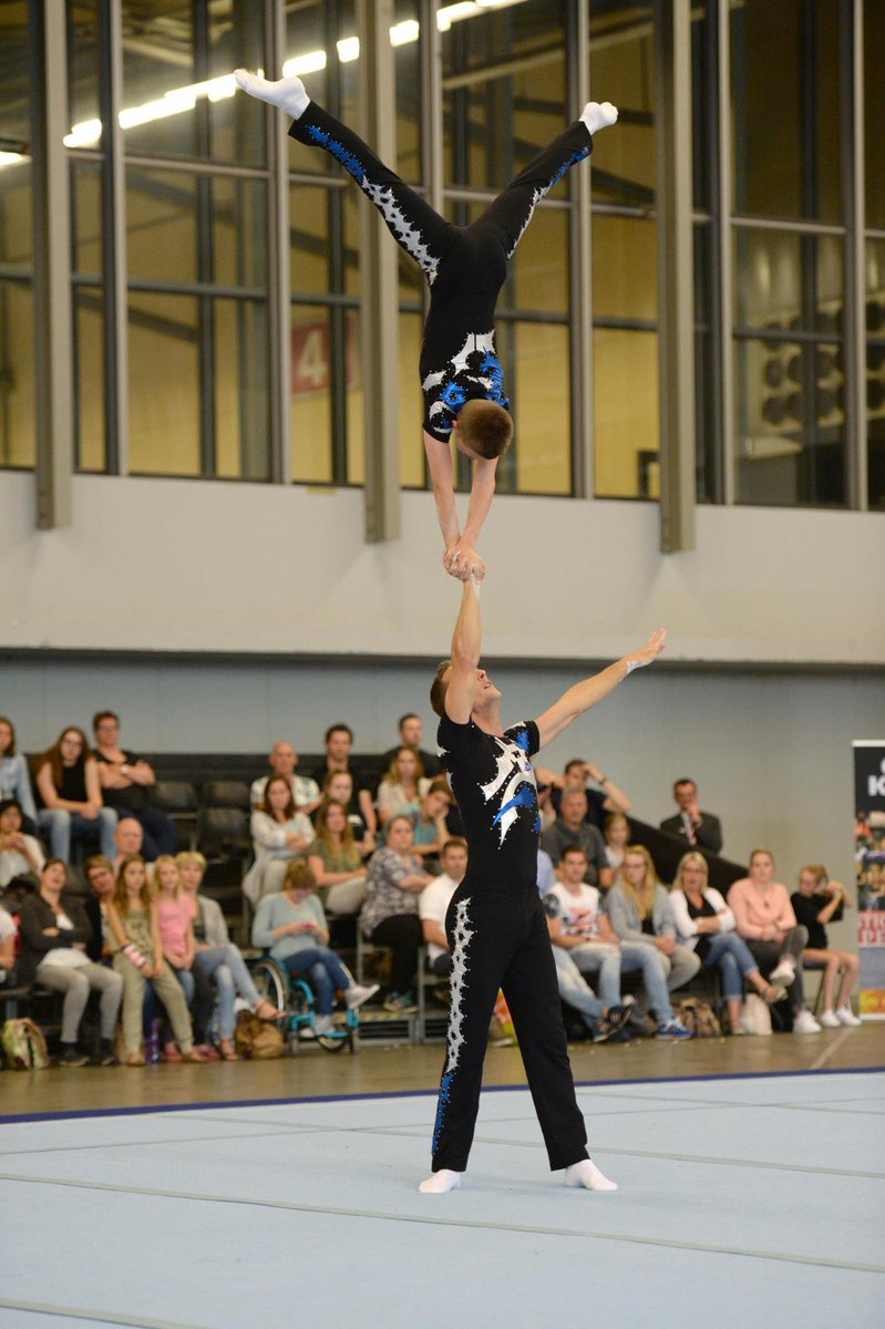 Blind vertrouwen, souplesse, kracht en energie zijn de inzet voor elke oefening bij Acrobatische Gymnastiek. #FG2016