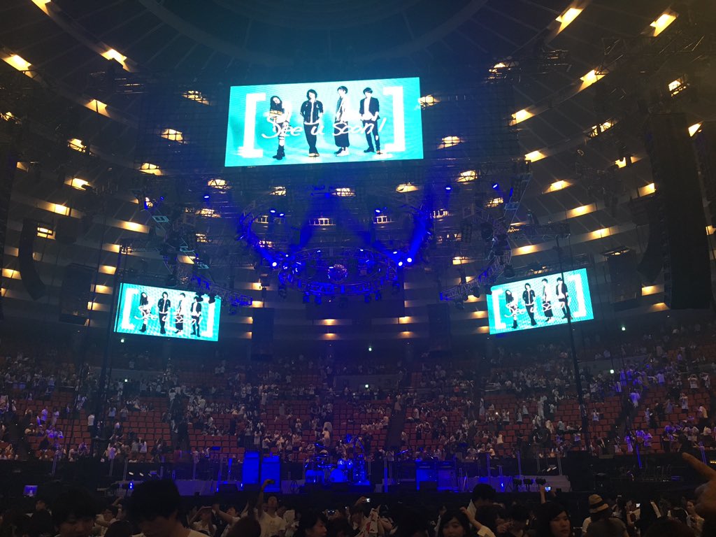 __n228's tweet photo. [Alexandros]城ホお疲れさまでした。
最後の最後まで楽しすぎて最高だった！新曲も聴けて嬉しかった！秋にはアルバムとツアーがあるし楽しみが増えた。
#VIPparty2016
#大阪城ホール
#ドロス https://t.co/U3SBPeQSYD