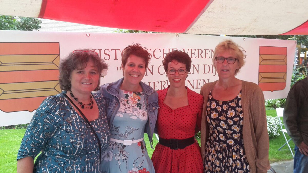 Foto's van de HV op de braderie Herwijnen te bekijken via denoudendijk.nl