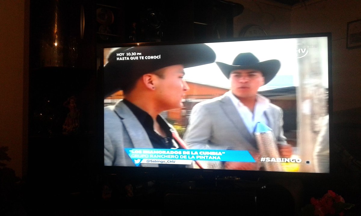 Angelin57626565's tweet photo. @SABINGO_CHV  se nota su humildad pero  a eso le gusta a la jente grandes los enamorados de la cumbia https://t.co/oERRepDRl7