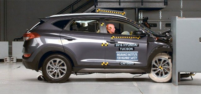 ActivityVehicle's tweet image. #Hyundai #Tucson only crossover a true #IIHS Top Safety Pick activityvehicle.com/2016/06/hyunda…