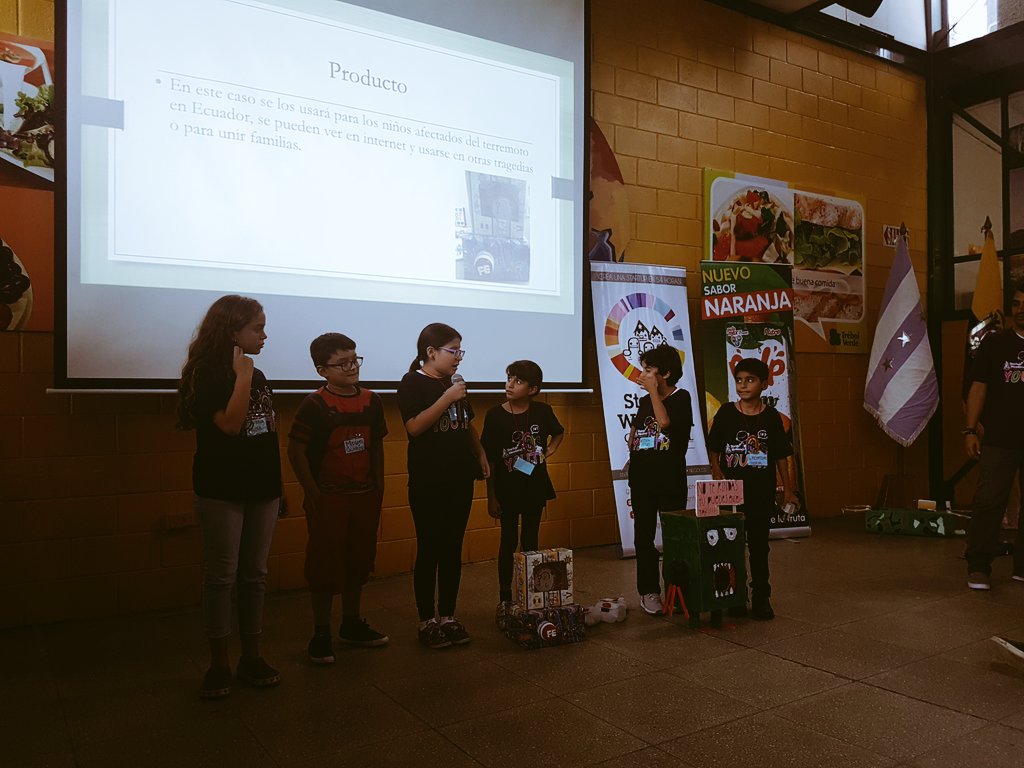 ConectaGye's tweet photo. Haz tus juguetes, canal de Youtube que enseña a los niños a crear sus juguetes con materiales reciclables. #SWYouth https://t.co/J2rxKiqb8k