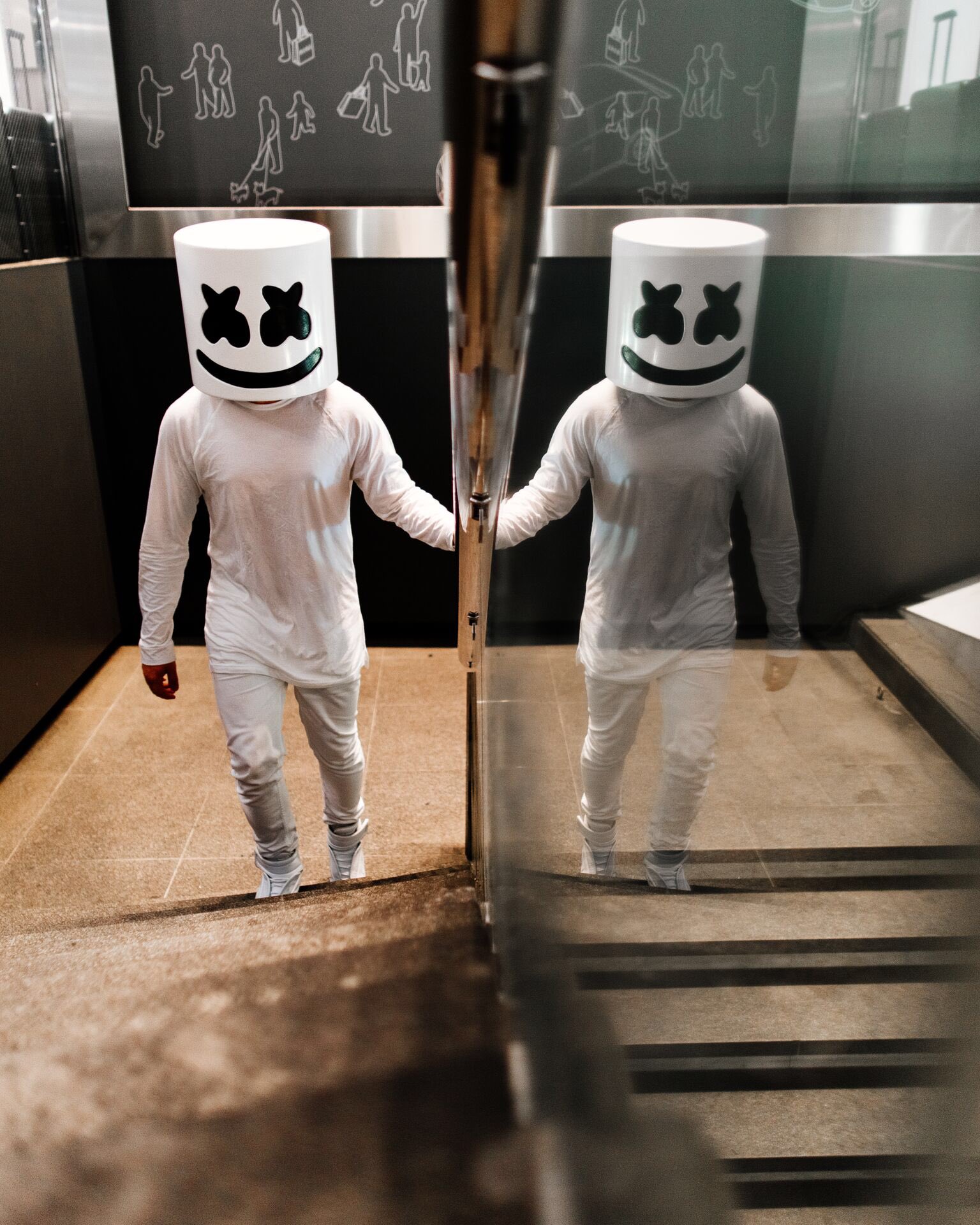 marshmello on Twitter "Just hanging with my ghost producer https//t