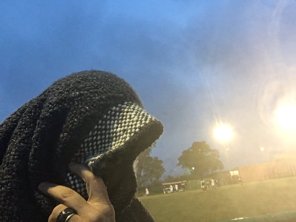 dflatorre's tweet photo. Lluvia, frío y fútbol. Acá estoy para acompañar a mi hijo. Como lo hicieron conmigo... https://t.co/BRlKaXppW4