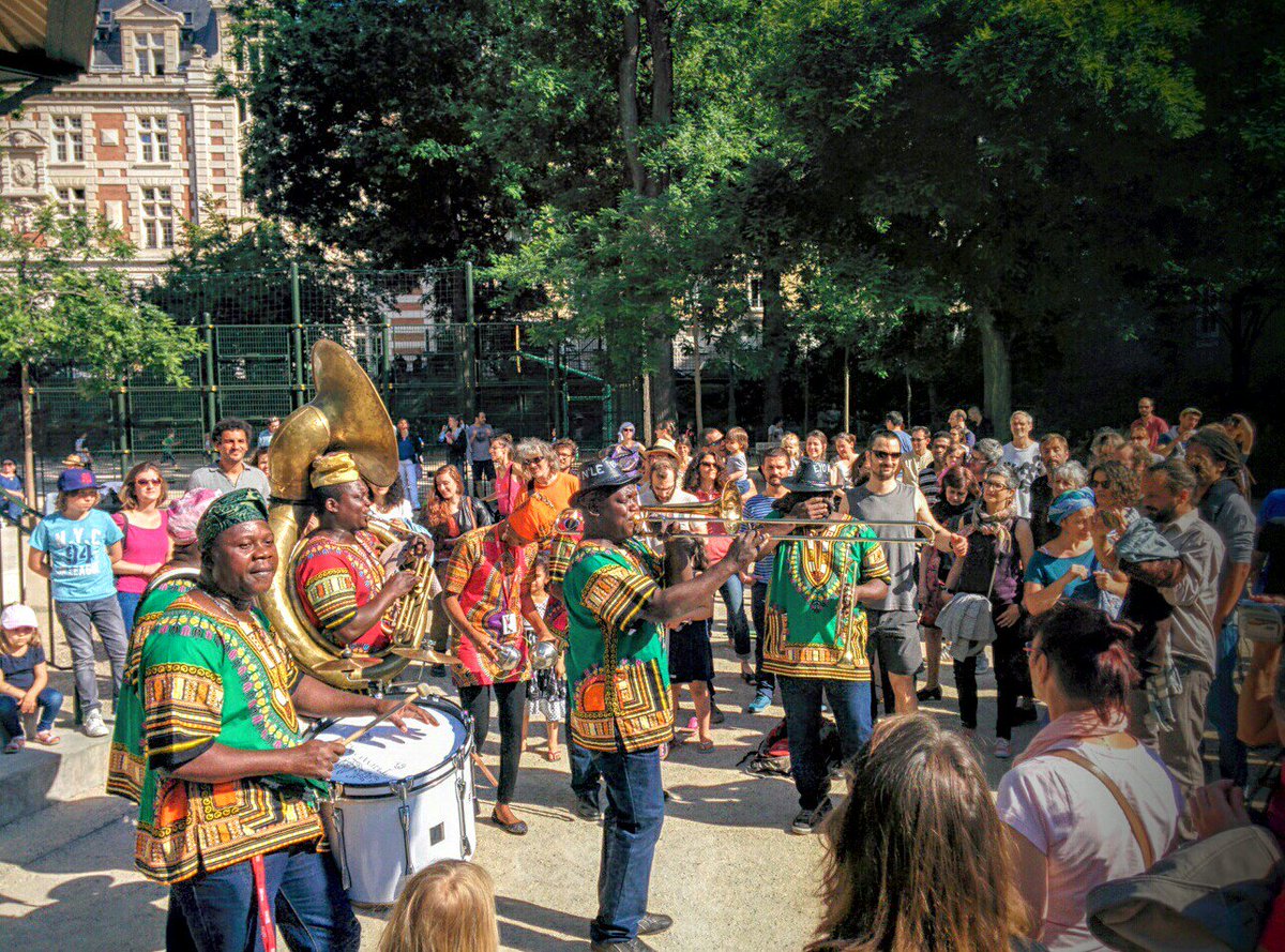 SamuelDegasne's tweet photo. Festival #Rhizomes : brass band @EyoNleBenin au square Carpeaux @Mairie18Paris @Paris #BlaiseMerlin https://t.co/Q1KReUnNEM
