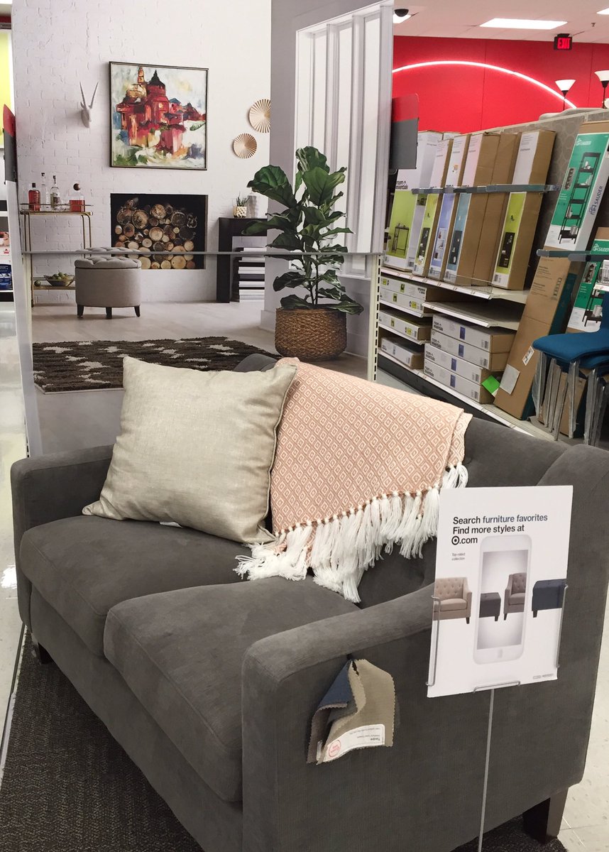 WhipCarson's tweet photo. It's always the perfect time to redecorate! #T0906 #G194MakesCents #D129CoinChasers @AmberHafron @A_Leigh_ https://t.co/4jagczFYrK