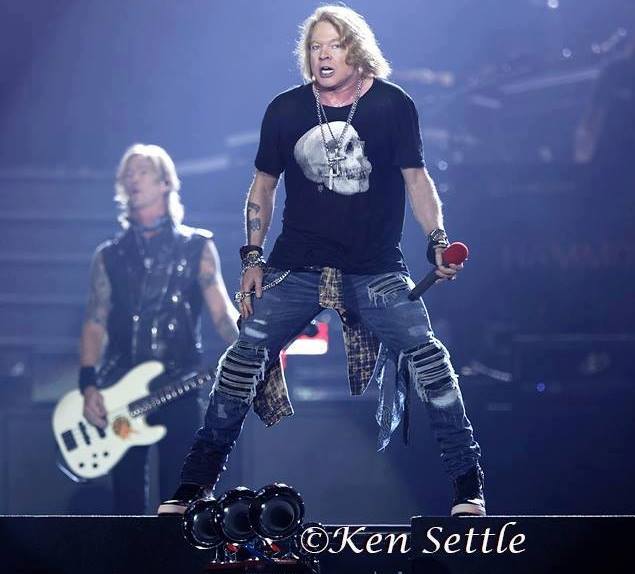 Guns N' Roses at Ford Field, Detroit, EUA - June 23, 2016.

<a href="/Slash/">Slash</a>

#GnFnR #NotInThisLifeTimeTour