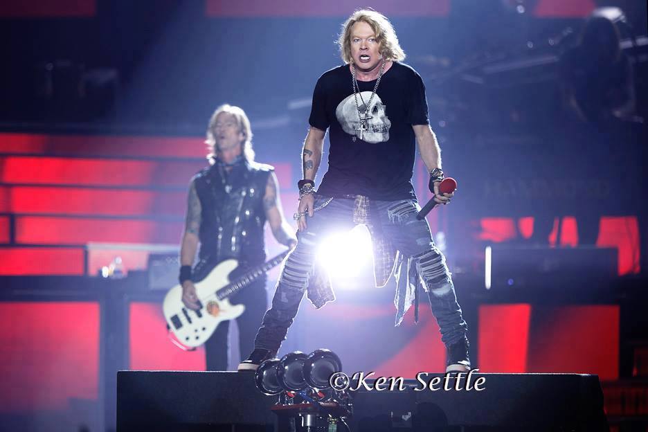 Guns N' Roses at Ford Field, Detroit, EUA - June 23, 2016.

<a href="/Slash/">Slash</a>

#GnFnR #NotInThisLifeTimeTour