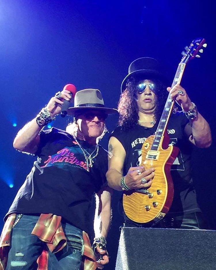 Guns N' Roses at Ford Field, Detroit, EUA - June 23, 2016.

<a href="/Slash/">Slash</a>

#GnFnR #NotInThisLifeTimeTour