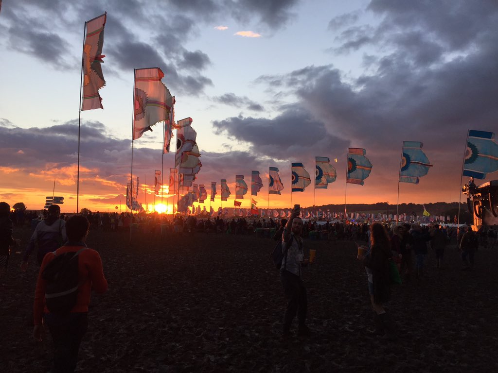 best_self_help's tweet image. #glastonbury #2016