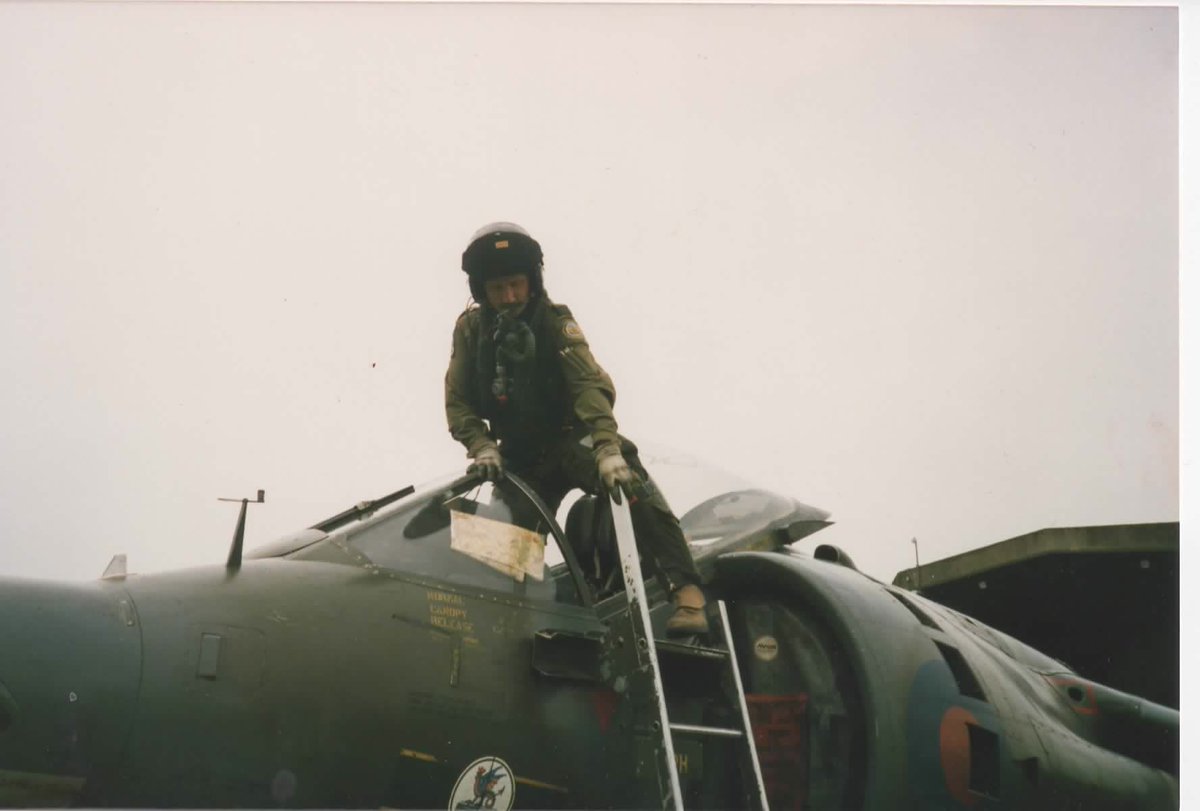 aircrewtv's tweet photo. We have now confirmed our interview with ex Harrier pilot and author BobMarston #avgeek  #harrier #aircrewinterview https://t.co/u97IOwXzC6