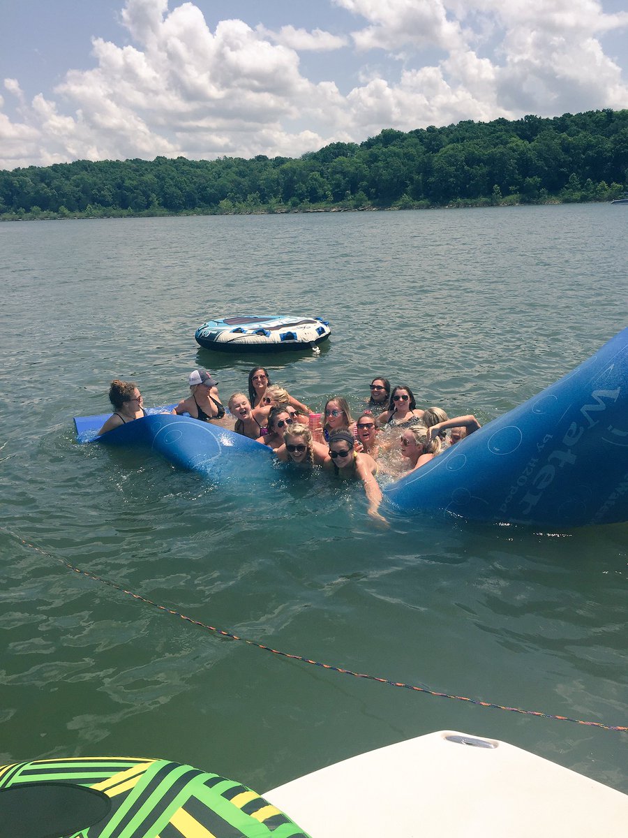 KelsiParmenter's tweet photo. Well we found out this weekend that the taco can't hold 20 people 🙃 https://t.co/GMmMfST6GP