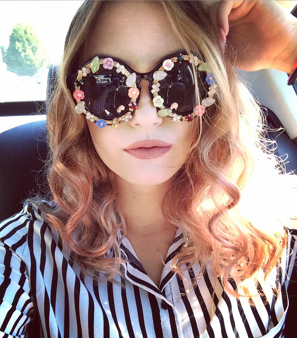 nicoleeeway's tweet photo. Let's see if #blondes have more #fun !! #newlook #blondehairdontcare #blondesquad #change https://t.co/RCTkzHB4QE